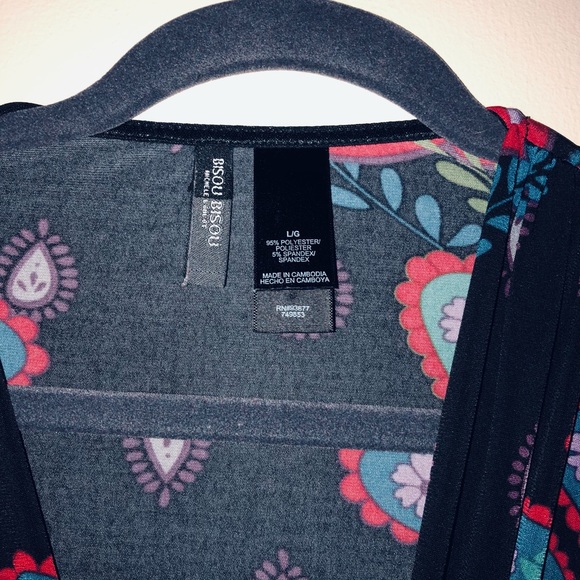 BISOU BISOU colorful lightweight V neck top large - Picture 4 of 6